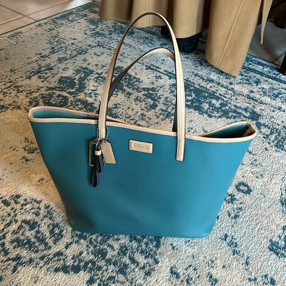 Coach Tote - Picture 1 of 3